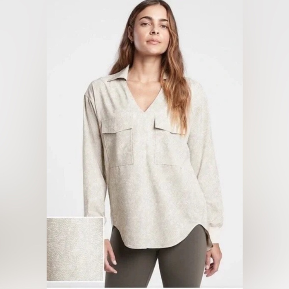 ATHETA zima printed v-neck collared viper top-grey
